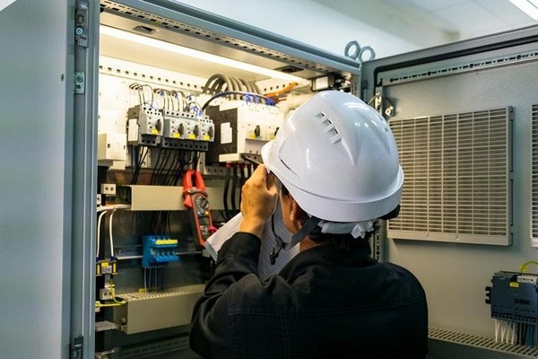 Hire A Commercial Electrician