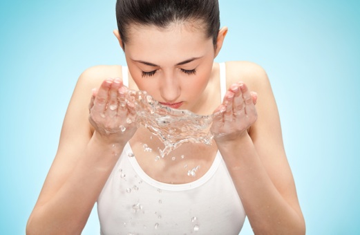 How to Get a Glowing Skin Naturally at Home Washing