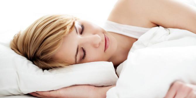 How to Get a Glowing Skin Naturally at Home sleep
