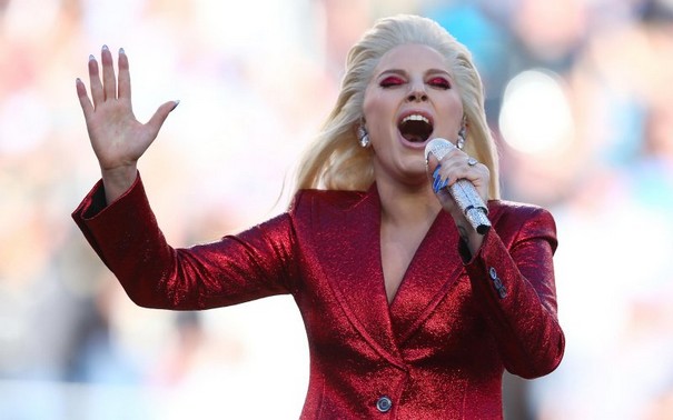 Lady Gaga enthralls Audience With her Super Bowl 2016 Performance