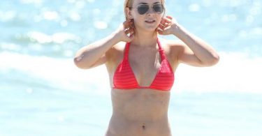 Julianne Hough snapped in skimpy bikini in Mexico