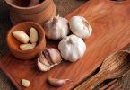 How to treat skin conditions with Garlic