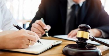 choosing the right law firms