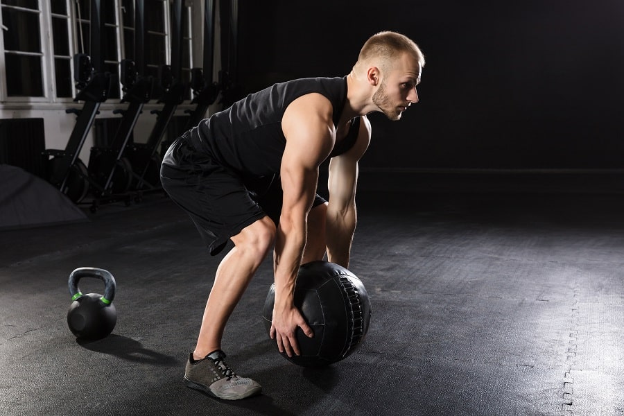 Top 5 Reasons to Use Medicine Ball for Fitness Workouts