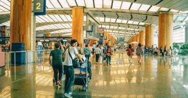 How to Manage Travel Expense During Holiday Rush?