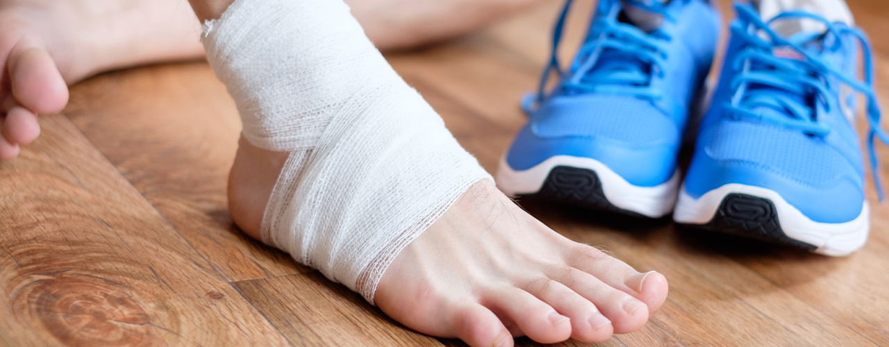 How does a physical therapist help to treat sports injuries