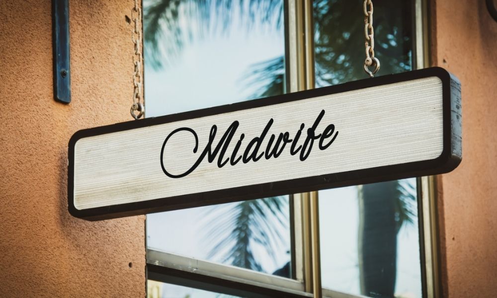 What Steps Does It Take To Become a Midwife?
