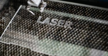 Benefits of Using a Laser Marking Machine for Manufacturing