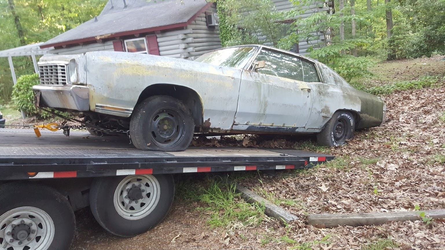 Hire a Junk Car Removal Service