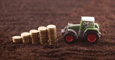 Tips for Decreasing and Managing Farm Debt