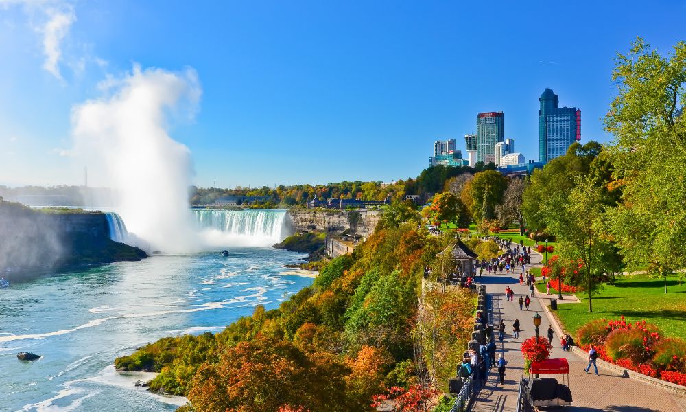 3 Scenic Tourist Attractions To Travel to in the US
