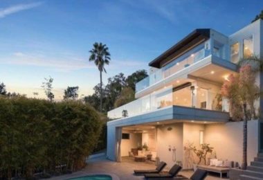 Celebrities Who Sold Their Extravagant Houses
