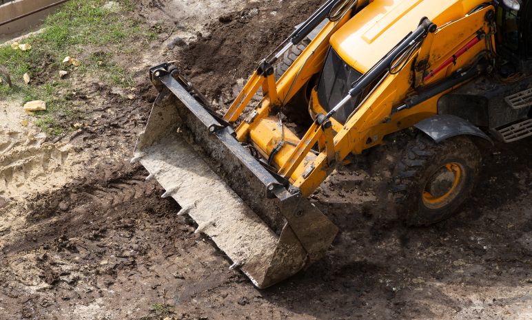 Exploring the Types of Heavy Equipment Used in Construction