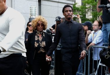 Diddy arriving at federal court