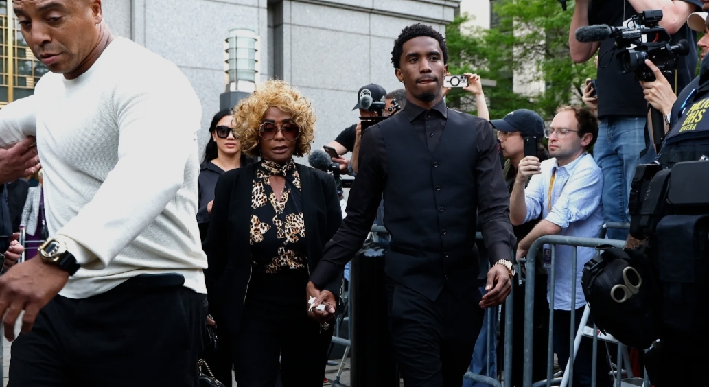 Diddy arriving at federal court