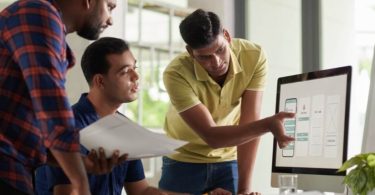 mobile app development company in Dubai building scalable applications