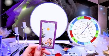 Astrology and Tarot Websites live chat consultation