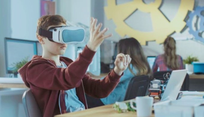 Augmented Reality in Education classroom implementation