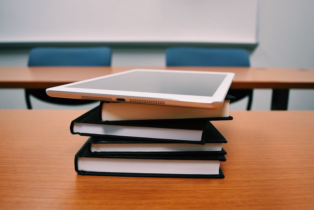 artificial intelligence in modern education classroom